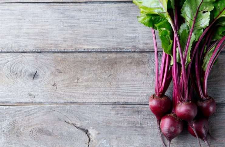 Qué dice la ciencia sobre la remolacha (betarraga), el alimento que ayuda a combatir la inflamación