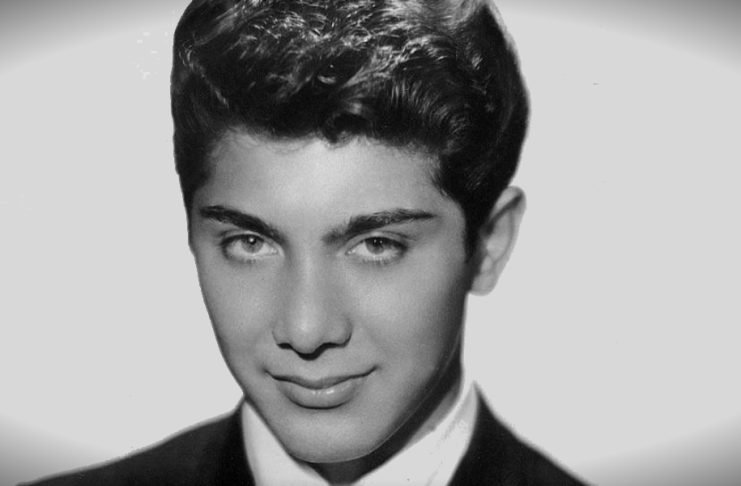 Paul Anka en «Gigantes de la Música»: Un Especial Imperdible en Incondicionalmente Retro Paul Anka